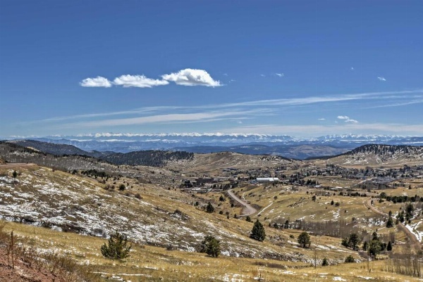 Cabin with Mtn Views - 5 Mi to Mueller State Park! image 11